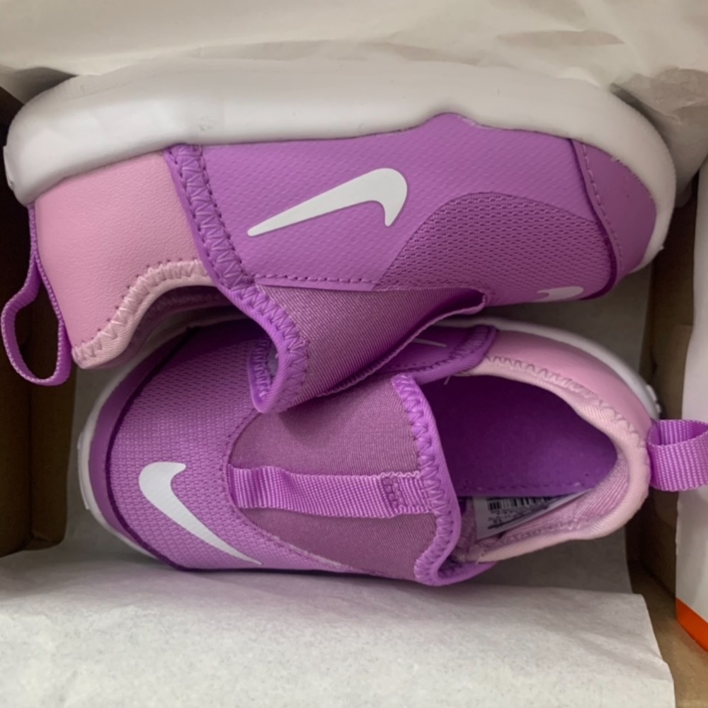 NEW- Nike Lil' Swoosh Toddler Girls' Sneakers